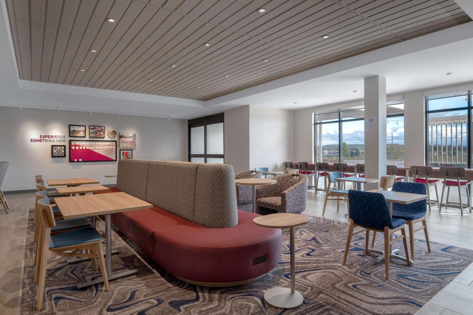 Home2 Suites By Hilton ชีบอยแกน ภายนอก รูปภาพ